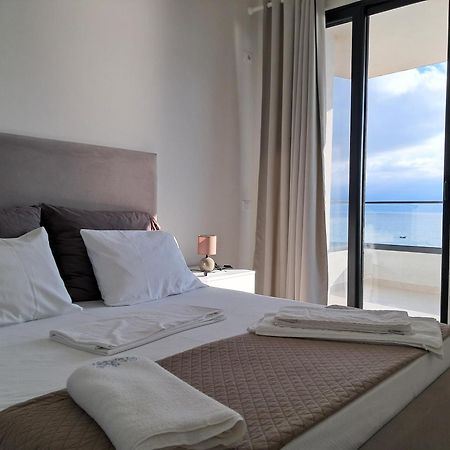 Ideal Sea View Apartment Vlorë Екстериор снимка